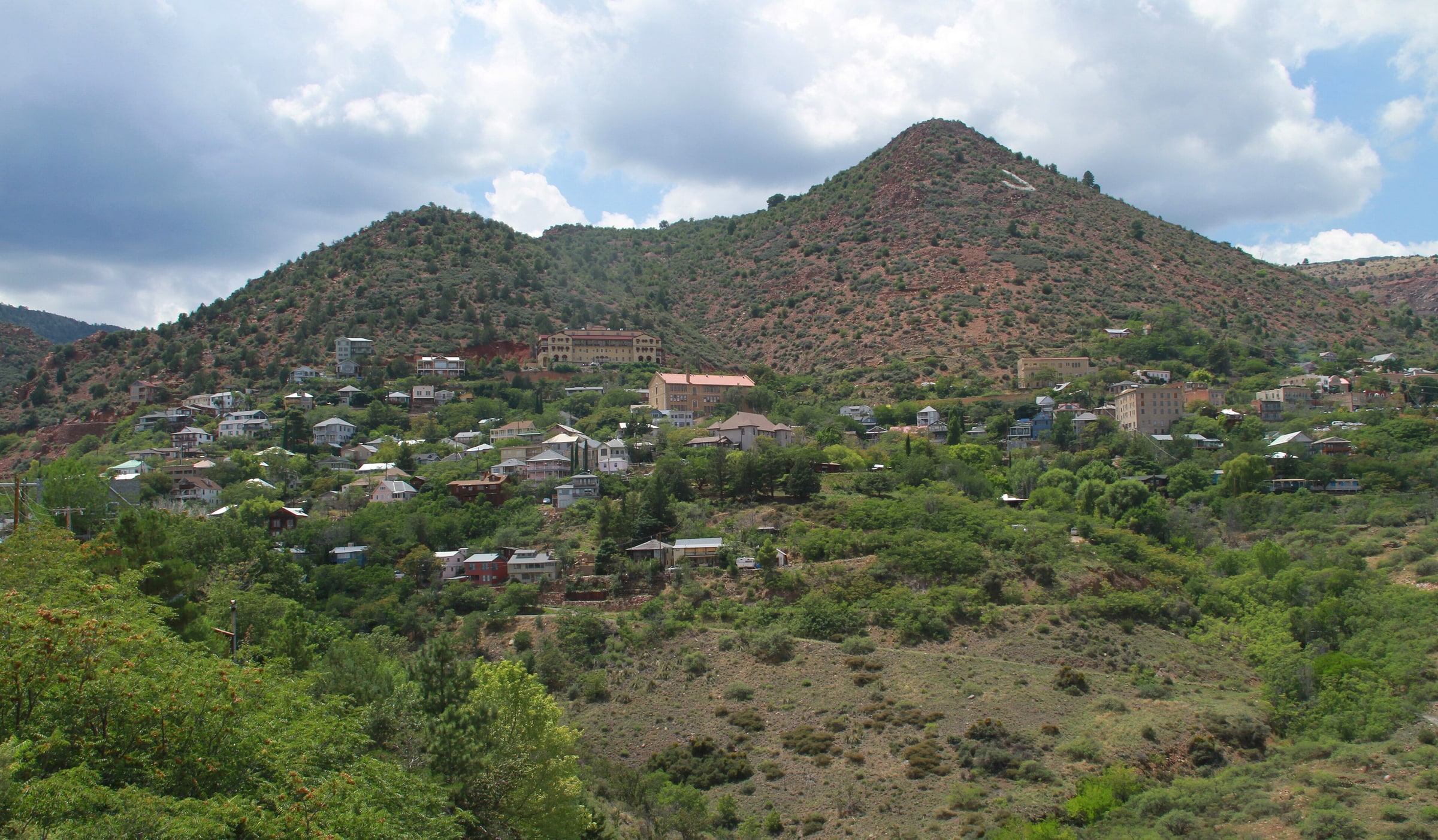 The hillside mining town of Jerome overlooking Arizona's Verde Valley